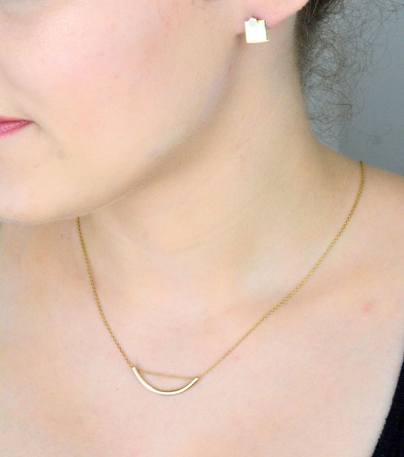 Kolczyki damskie wiszące złote kwadraty z cyrkonią KL2534A GR VII Złote kolczyki 585 kwadraciki. Te oryginalne kolczyki ze złota, kształtem elementu ozdobnego przypominają 1.jpg